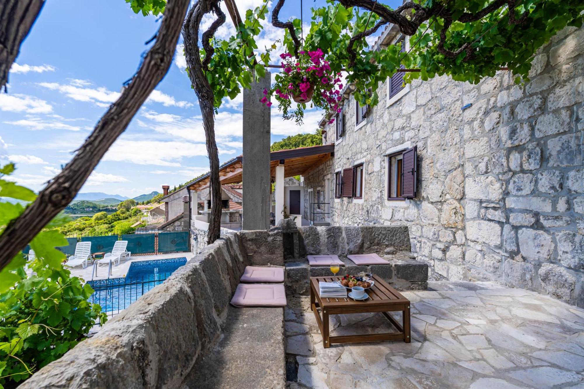 Private Pool Villa - Meditteranean Peace Слано Екстериор снимка