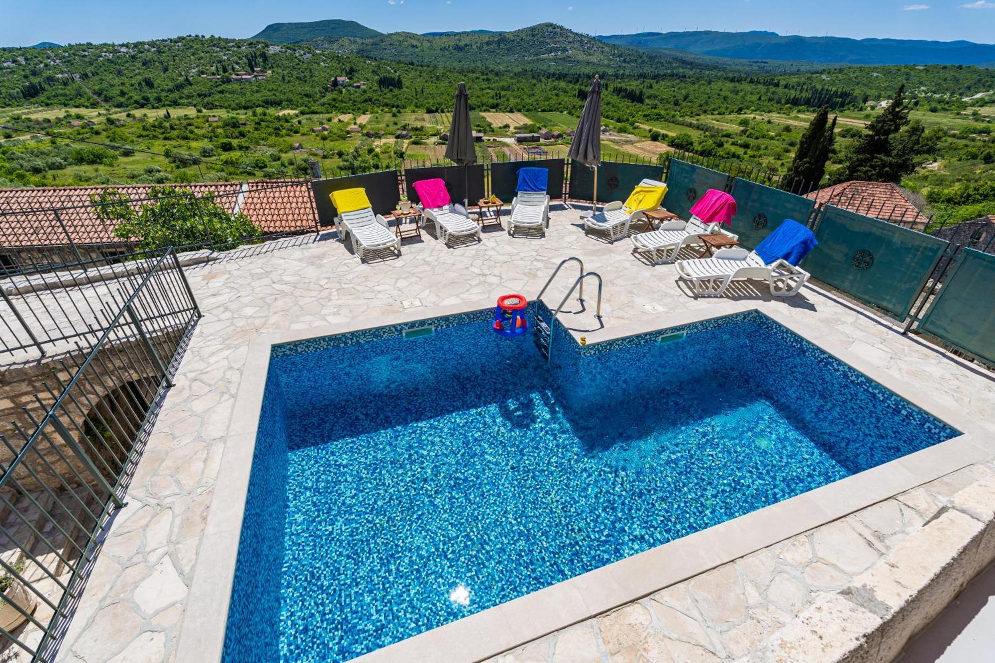 Private Pool Villa - Meditteranean Peace Слано Екстериор снимка
