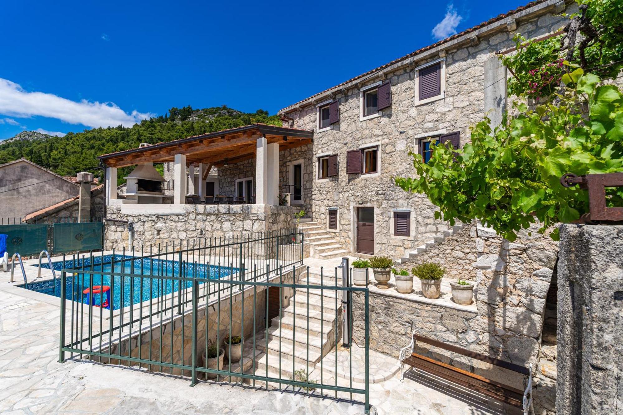 Private Pool Villa - Meditteranean Peace Слано Екстериор снимка